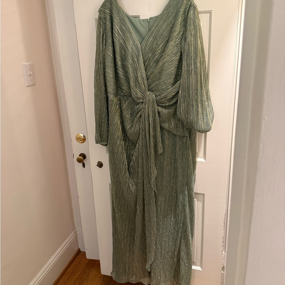 Adrianna Papell Green Pleated Dress Size 24W